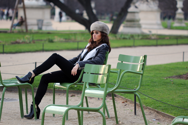 Jardin des Tuileries – Black Seamed Jeans and Grey Perfecto
