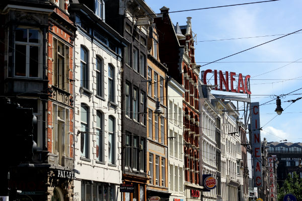 street-amsterdam-travel-blogger