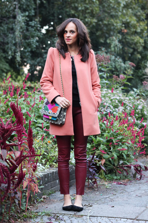 amandine_fashion_blogger_berlin_pink_coat_Angel_Jackson_Bag_Tommy_Hilfiger_leather_pants