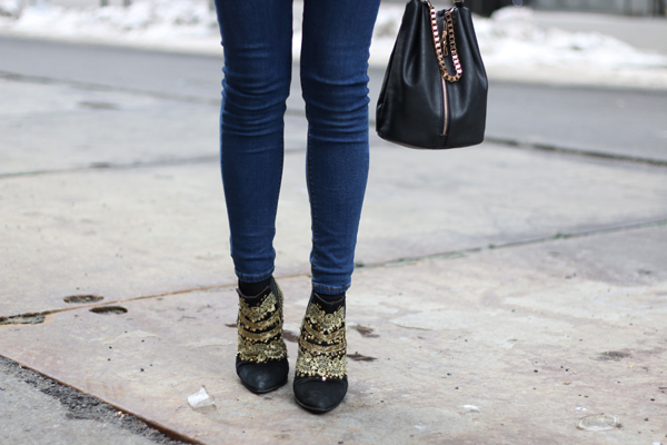 details-gold-booties-h&m