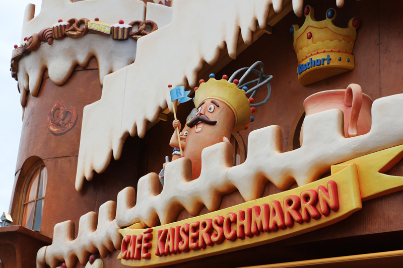 Café Kaiserschmarrn eat at Oktoberfest