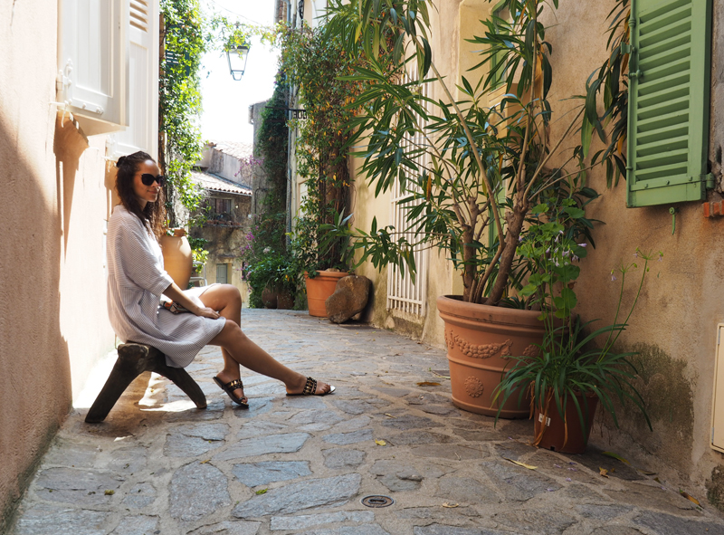 Amandine travel blogger from Berlin Germany in South of France Ramatuelle village, one of these typical french towns