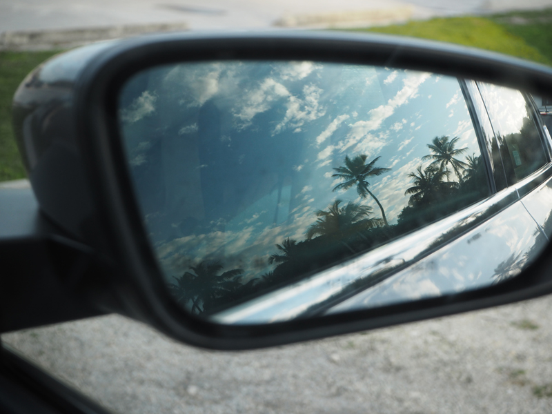 Sunny cars roadtrip the Keys Florida