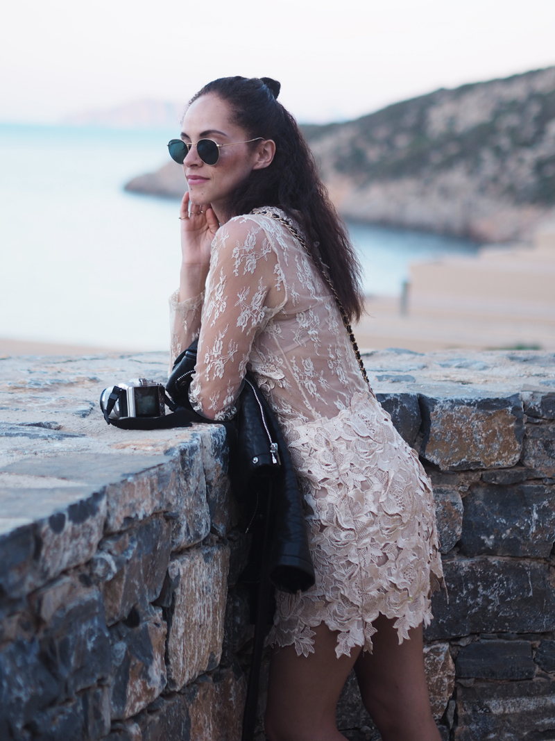 summer outfit Nude lace dress fashion blogger Germany Berlin