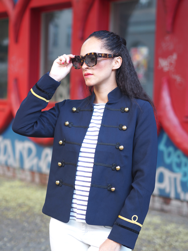 Berlin fashion blogger Germany outfit officer jacket