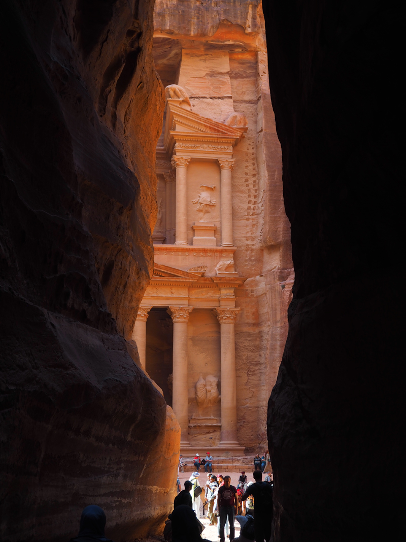 Jordan itinerary 8 days - Jordan places to visit - traveling to Jordan petra the treasury