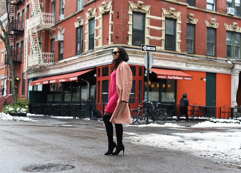 german fashion blogger Pink outfit - Monki knit dress and Sam Edelman Bernadette overknees 1