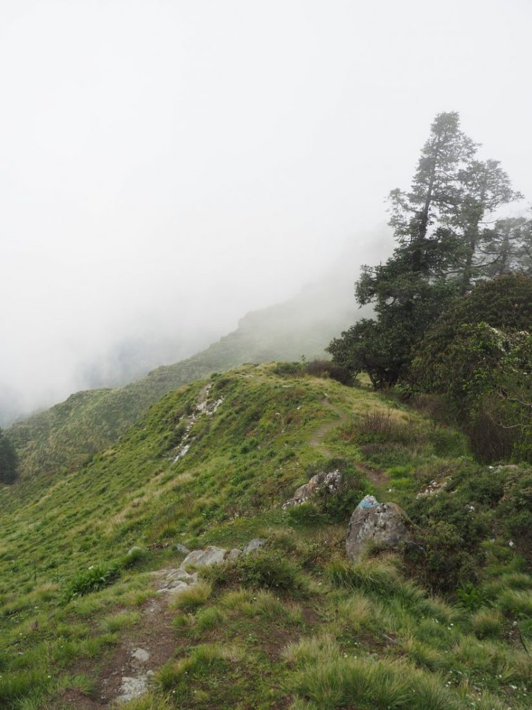 Short trek in Nepal - Mohare Donda trek : scenic views of the ...