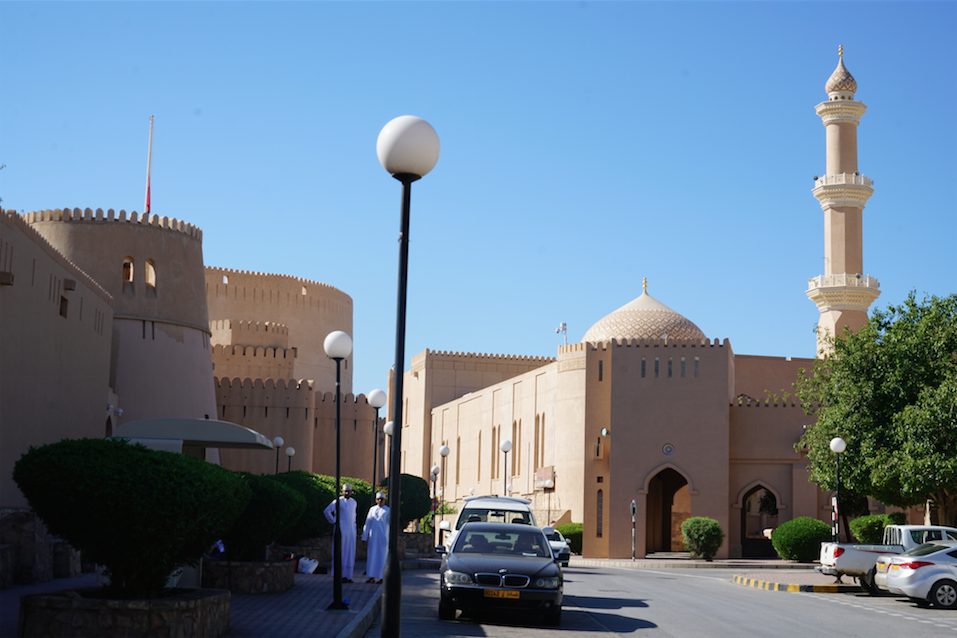 10 days Oman road trip itinerary Nizwa