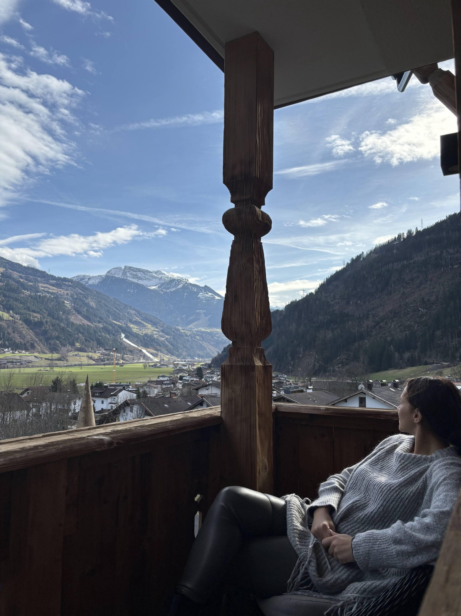 travel blogger at Vaya Zillertal